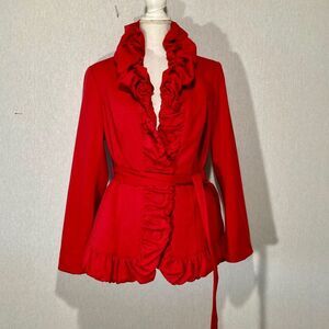 jacket button with belt, ruffle, rouge collar front